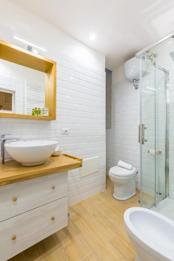 Brancaccio Renewed Apartment By Napoliapartments Esterno foto
